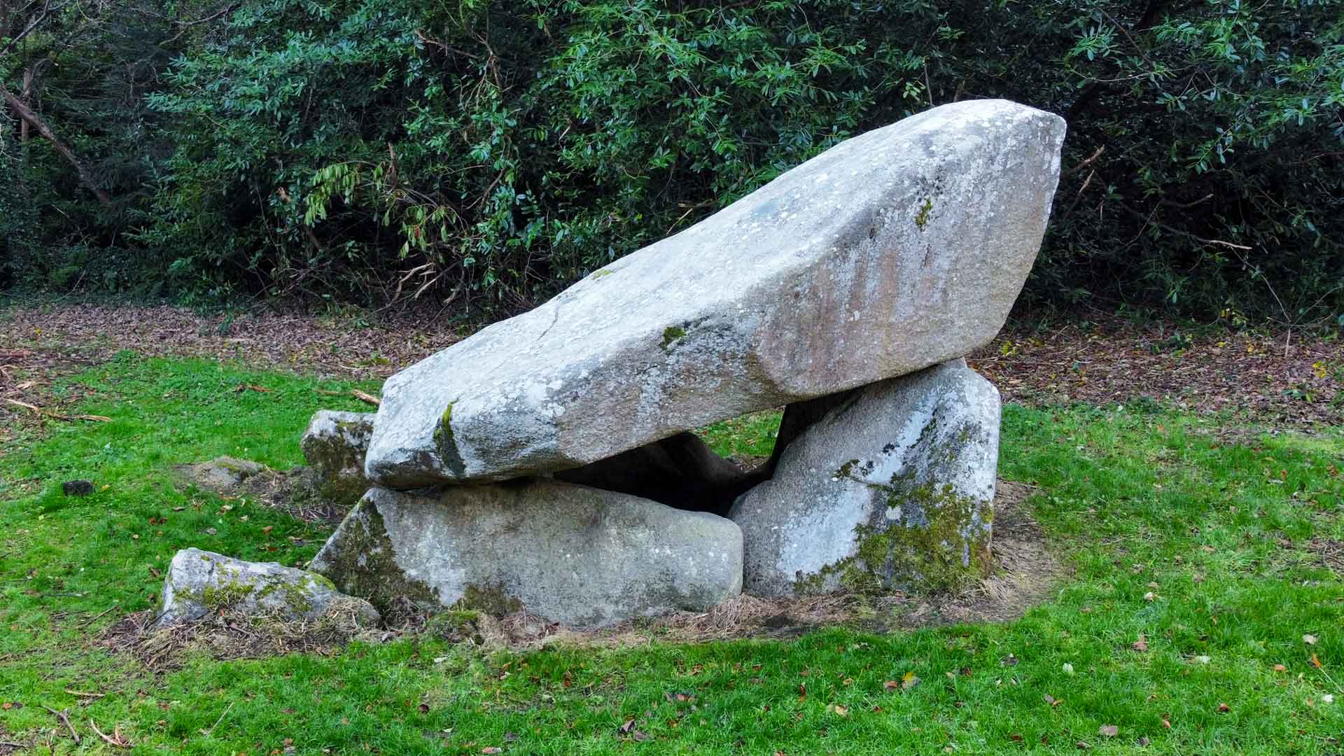 W Glendruid Dolmen Portal Tomb Monumental Ireland