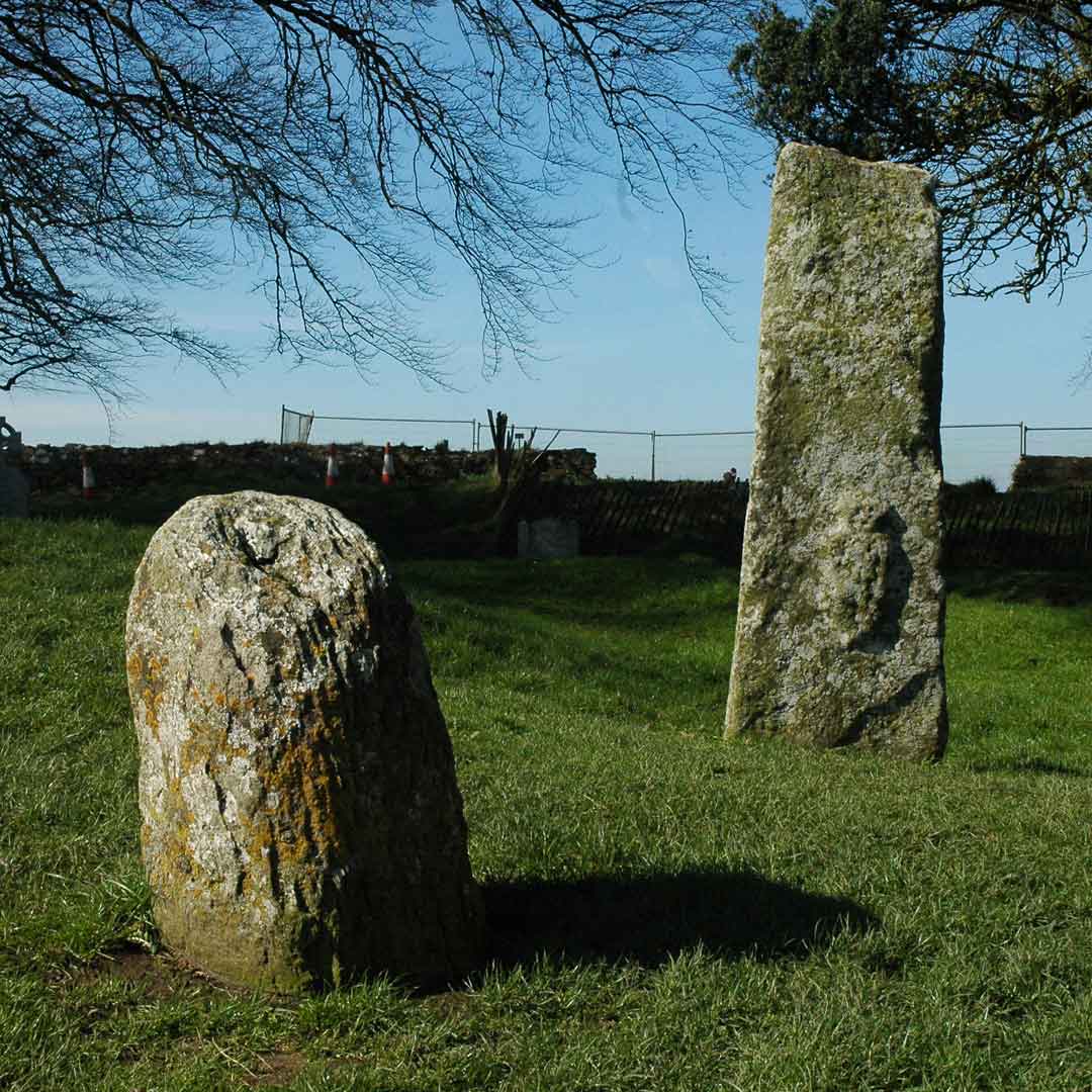 Sq Blocc Bluigne Stone Pair Monumental Ireland