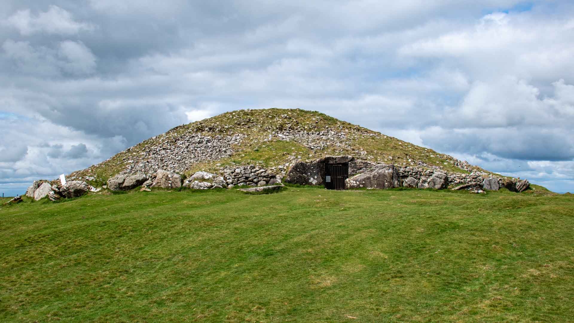 W Cairn T Loughcrew Passage Tomb 1 Monumental Ireland